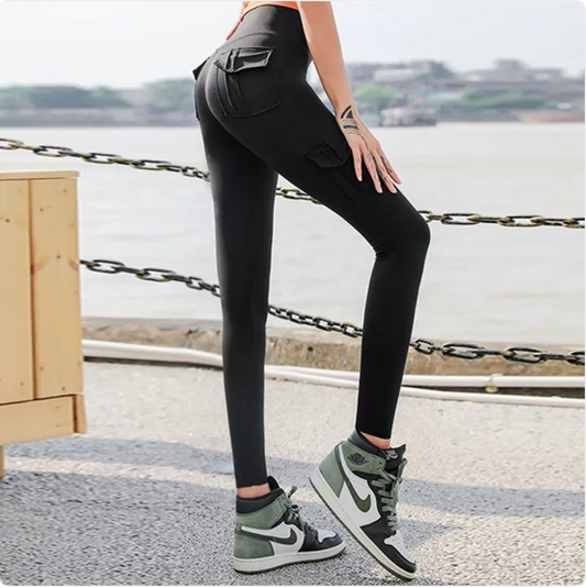 Woman wearing high waist leggings with scrunch butt and pockets for workout and yoga