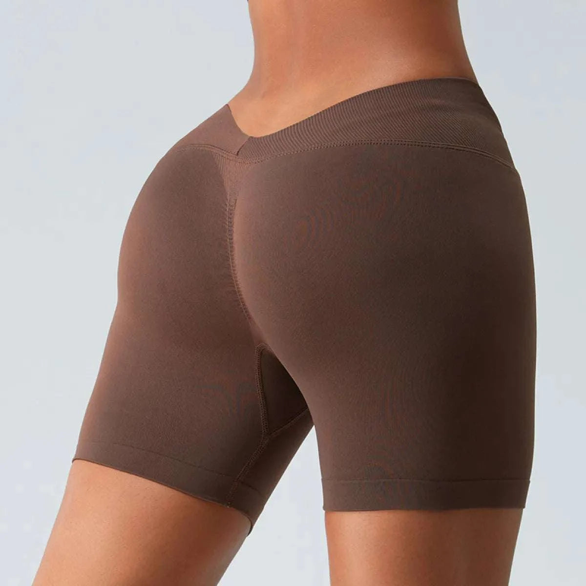 Seamless Hip-Raise Yoga Shorts – Sculpting Tight-Fit Activewear