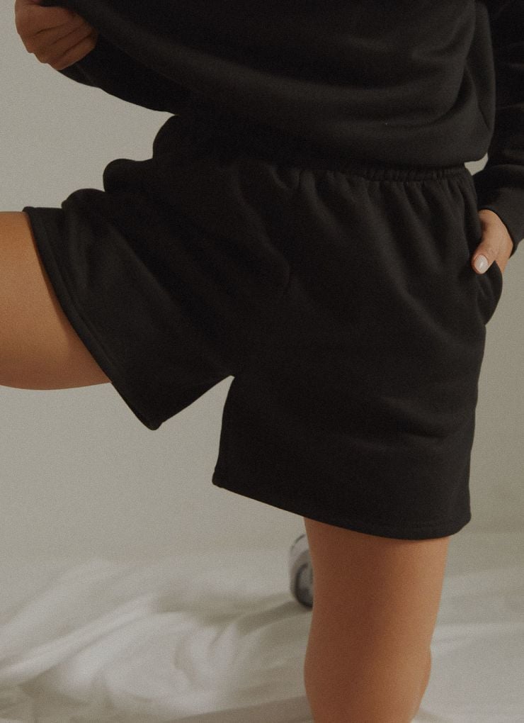 Women's Solid Color Elastic Waist Wide Leg Workout ShortsComfort meets style. These wide-leg workout shorts feature a soft cotton blend fabric and an elastic waist that keeps everything in place — whether you're crushing aShortsBeauty Babeez FitsBeauty Babeez Fits LLCWomen's Solid Color Elastic Waist
